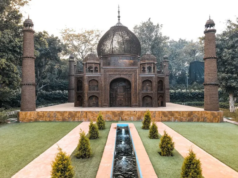 Imitation of Taj Mahal